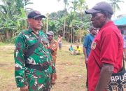Babinsa Koramil Mapurujaya Laksanakan Komsos Bersama Warga Kampung Fanamo