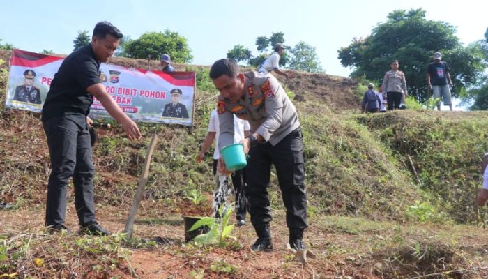 Polres Lebak tanam 1.000 pohon wujudkan pelestarian alam 