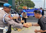 Jumat Berkah di Tanjung Priok: Wujud Kepedulian Polri Pererat Silaturahmi dengan Masyarakat