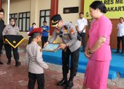 Polres Jakpus Wujudkan Harapan Deni Jadi Polisi Cilik, Beri Semangat Anak Pejuang Leukemia