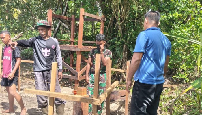 Satgas TMMD Bangun Fasilitas 5 Unit MCK Umum untuk Warga Kampung Keakwa