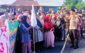 Polisi buka blokade jalan lintas di Nagan Raya dari aksi demo warga