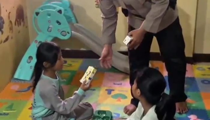 Pojok Baca Edukasi Polsek Kalibaru: Menumbuhkan Minat Baca dan Kepedulian Gizi Anak Sejak Dini