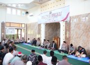 Kapolda Sumsel Gelar Jumat Curhat di Masjid Ar-Rahman Talang Betutu, Serap Langsung Aspirasi Warga soal Air Bersih, Jalan, hingga Ketahanan Pangan