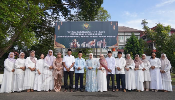 Pangdam II/Sriwijaya Serahkan Hewan Kurban Secara Simbolis, Perkuat Nilai Kebersamaan Di Hari Raya Idul Adha 1447 H