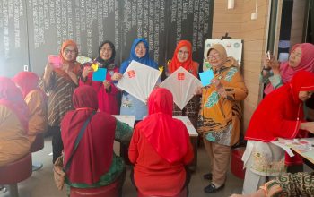 Sekolah Lansia Cucak Hijau Sungai Bambu Rayakan HLU Nasional ke-30 di McDonald’s Sunter