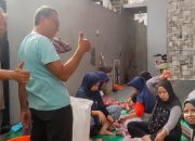Musholla Al Muhinna Salurkan Hewan Kurban, Warga Sungai Bambu Bergotong Royong