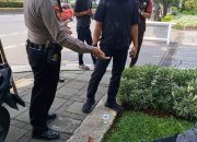 Respons Cepat Patroli Ditpamobvit PMJ Tolong Korban Kecelakaan di Gatot Subroto
