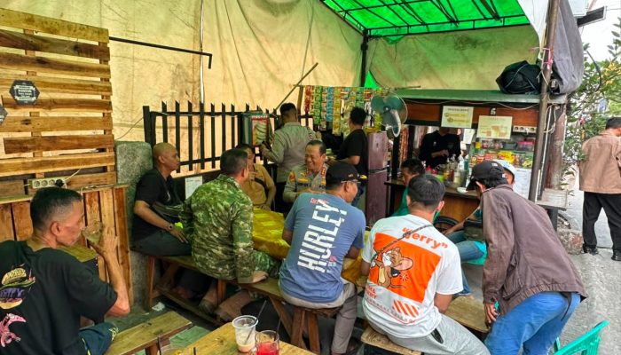 Kapolda Metro Jaya Bersama Pangdam Jaya Melaksanakan Jaga Jakarta On The Spot ke Warga Masyarakat