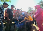 Polres Probolinggo Salurkan Bantuan Alat Pertanian dan Droping 10 Ribu Liter Air Bersih Hari.Bhayangkara Ke -80
