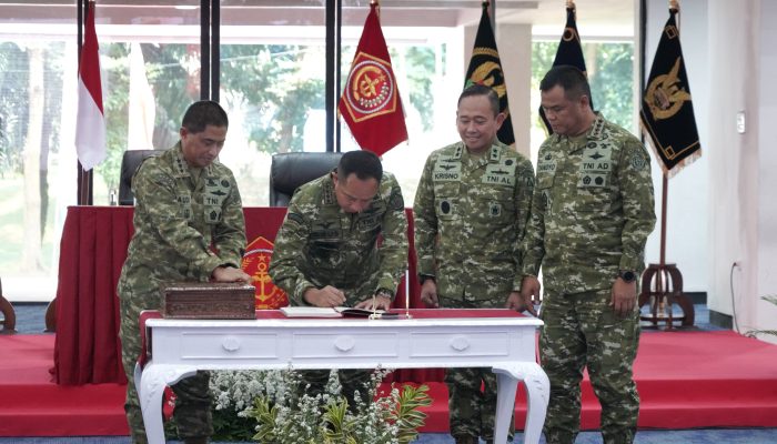 Panglima TNI Pimpin Pengesahan Doktrin “Perisai Trisula Nusantara”, Tegaskan Adaptasi TNI Hadapi Perang Modern