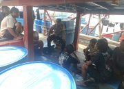 Bhabinkamtibmas Muara Angke Polsek Kawasan Sunda Kelapa Intensifkan DDS dan Sambang kepada ABK Kapal di Pelabuhan Muara Angke untuk Perkuat Harkamtibmas