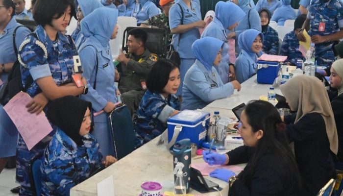 Lanud Roesmin Nurjadin kumpulkan 207 Kantong Darah pada Hari Bakti ke-79 TNI AU