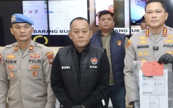 Polsek Batu Aji Batam tangkap mantan Kepala SMA terkait penggelapan