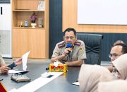 Tingkatkan Kualitas Pelayanan: Kepala Kantah Jakarta Utara Berikan Arahan Langsung Kepada Petugas Loket
