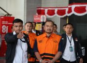 Bupati Pemalang Anom Widiyantoro resmi menjadi tahanan KPK