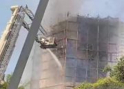 Damkar berhasil padamkan kebakaran gedung lima lantai di Cikini