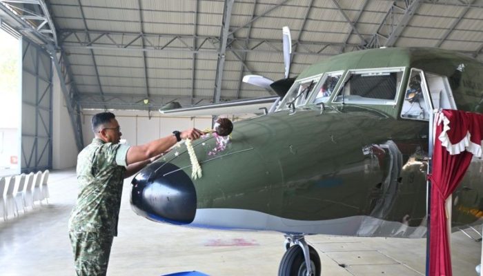 TNI AU diperkuat pesawat angkut baru buatan dalam negeri.