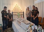 Dirbinmas Polda Sulteng Melayat ke Rumah Duka Mantan Sekretaris KBPP Polri Sulteng