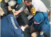 Gerak Cepat Personel Polsek Metro Menteng Selamatkan Korban Kecelakaan di Jalan Mangunsarkoro