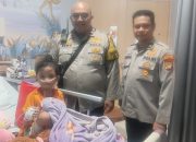 Jenguk Warga Binaan yang Sakit, Bhabinkamtibmas Kampung Bali Berikan Motivasi dan Edukasi Kamtibmas