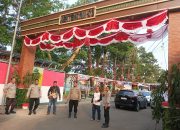 Polsek Metro Menteng dan Warga Bersinergi Semarakkan Lomba Gapura Merdeka