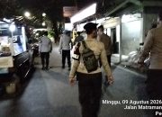 Patroli Jalan Kaki Menteng Sasar Matraman Dalam III, Polisi Cegah Tawuran Malam