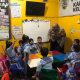Polisi Sahabat Anak, Bhabinkamtibmas Kampung Bali Hadir Mengajar dan Bermain Bersama Anak PAUD Kejora