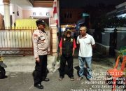 Perkuat Keamanan Lingkungan, Bhabinkamtibmas Sambangi Poskamling RW 04 Johar Baru