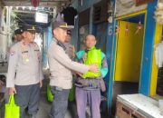 Sambut HUT RI ke-81, Polsek Cempaka Putih Bagikan 30 Paket Sembako untuk Warga Kurang Mampu