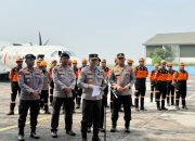 Terus Bergerak, Polri Kembali Kirim Personel K9 dan 2,5 Ton Logistik untuk Korban Gempa NTT