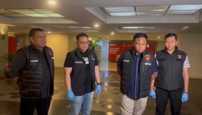 Polri Ungkap Dugaan Penyelundupan Emas Hasil Tambang Ilegal ke Luar Negeri, Amankan 2 WNA