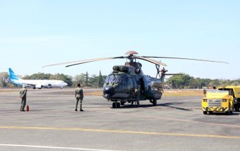 Pantau Dari Langit, Lanud Sjamsudin Noor Dukung Patroli Udara Helikopter Caracal TNI AU Dalam Penanganan Karhutla di Kasel