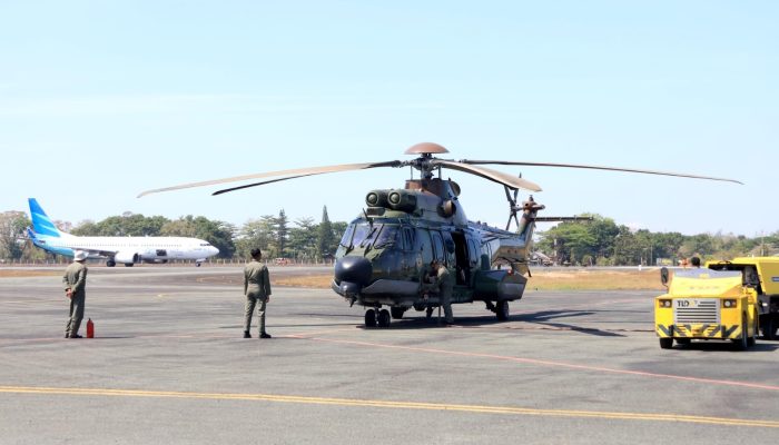 Pantau Dari Langit, Lanud Sjamsudin Noor Dukung Patroli Udara Helikopter Caracal TNI AU Dalam Penanganan Karhutla di Kasel