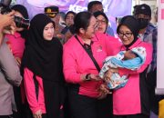 Bhayangkari Peduli dan Polwan Peduli, Korban Kebakaran Muara Angke, Salurkan Ratusan Paket Bantuan