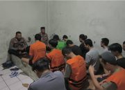Jumat Berkah, Polsek Bekasi Barat Berikan Pembinaan Rohani dan Mental kepada Para Tahanan