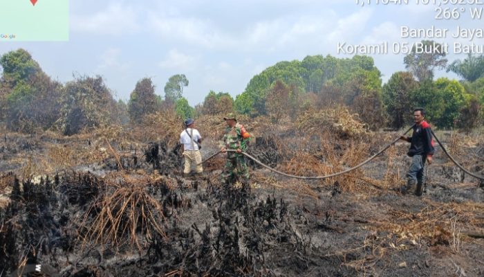 Menembus Medan Sulit Demi Selamatkan Hutan, TNI-Polri dan Tim Gabungan Bergerak Padamkan Karhutla Bengkalis