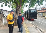 Monitoring Keberangkatan Massa Unras dari Johar Baru Menuju Patung Kuda Berlangsung Aman