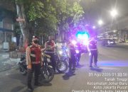 Strong Point Dini Hari, Polsek Johar Baru Cegah 3C dan Tawuran Warga