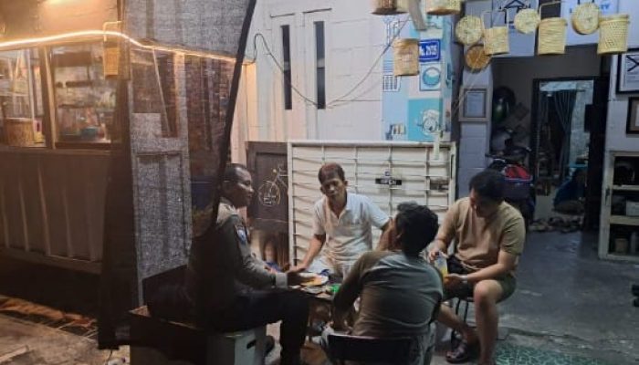 Warga Ronda, Polisi Sambang: Kolaborasi Jaga Keamanan Lingkungan