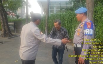 Patroli Dialogis Polsek Metro Menteng, Ingatkan Warga Waspada Kejahatan Jalanan di Kawasan Bundaran HI