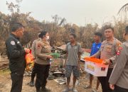 Peduli Warga Terdampak Karhutla, Tim Lemdiklat Polri STIK dan Siswa Serdik Setukpa Salurkan Bansos dan Bantuan Bahan Bangunan