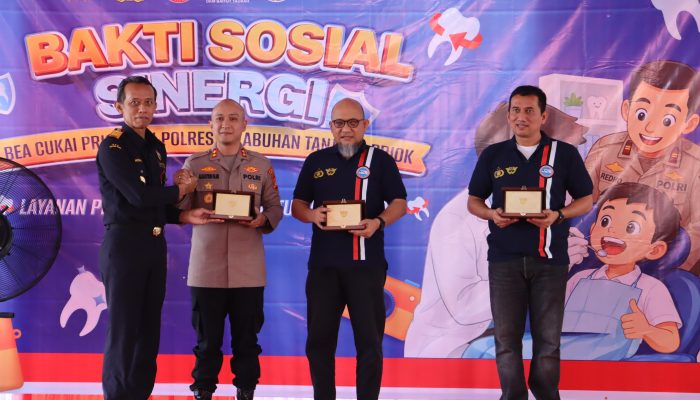 Bea Cukai dan Polres Pelabuhan Tanjung Priok Bersinergi Gelar Bakti Sosial, Ratusan Warga Terima Bantuan Sembako dan Anak-anak Dapat Pemeriksaan Gigi Gratis