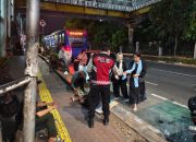 Peduli Keselamatan Warga, Unit Patroli 1053 Lakukan Patroli Jalan Kaki dan Bagikan Masker dan Imbau Masyarakat Waspadai Abu Vulkanik