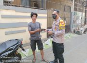 Tak Sekadar Patroli, Bhabinkamtibmas Hadir Beri Masker dan Imbauan Kamtibmas