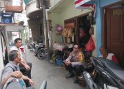 Jalin Komunikasi dengan Pengurus RW, Bhabinkamtibmas Perkuat Kamtibmas Kampung Rawa