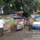 Polisi Kawal Penyaluran Bansos Beras dan Penertiban PKL di Senen