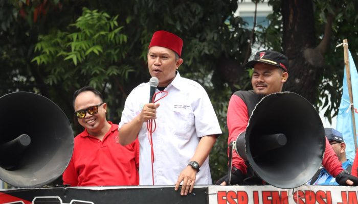 Aksi FSPLEM-SPSI di DPRD DKI Jakarta Berakhir Kondusif, 200 Massa Bubarkan Diri Tertib