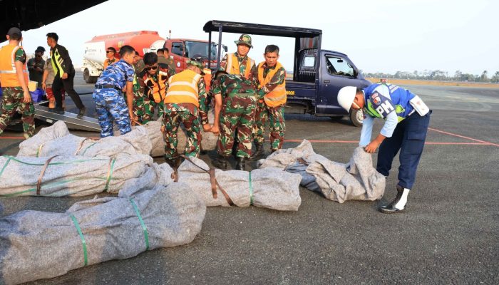 Hercules TNI AU Mendarat di Lanud Sjamsudin Noor Bawa Kekuatan Baru dari Kemhan RI, Penanganan Karhutla Kalimantan Selatan Kian Diperkuat