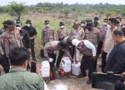 Kapolda Riau didampingi Kapolres Pelalawan Pimpin Pemadaman Karhutla, Gunakan Formula X-Fire